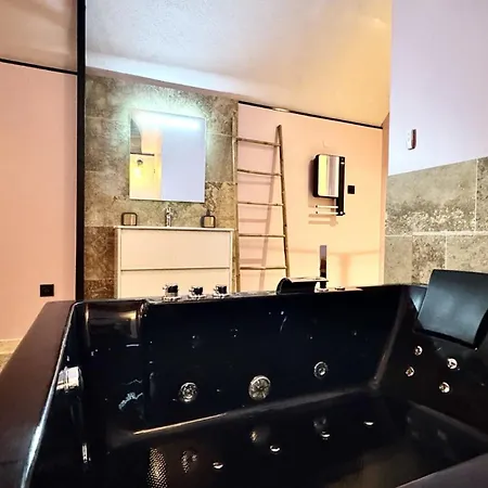 Luxe Sensoriel Aparthotel Lyon